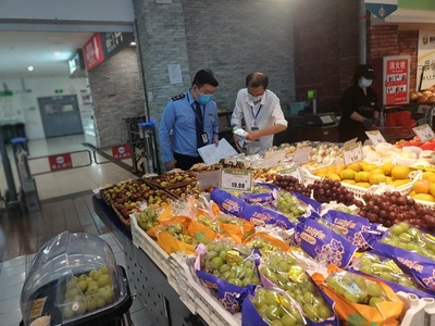 開陽縣市場(chǎng)監(jiān)管局綜合施策，織密藥品零售領(lǐng)域安全監(jiān)管網(wǎng)